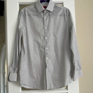 ZNT18 button down 100% cotton men’s dress shirt. Size 15 32/33